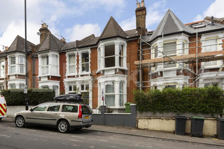 A Spacious property with 2 equally sized double bedrooms in a lovely conversion Tottenham Lane, Crouch End / Hornsey